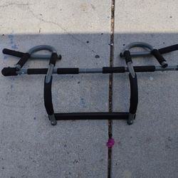 Pull Up Bar