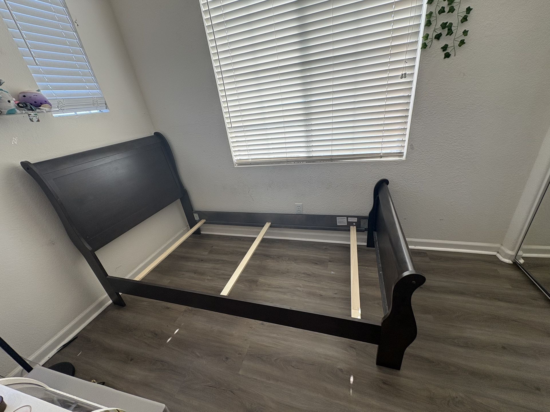 Bed Frame W/ Headboard (TWIN Size)