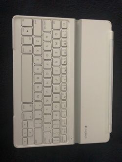 Logitech Keyboard for iPad Generation 1-4