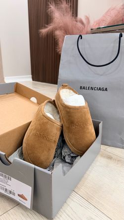 Balenciaga slippers