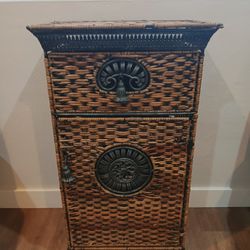 Vintage Wicker Rattan Storage Cabinet Chest with Ironwork Paw Feet ​(𝘙𝘶𝘴𝘵𝘪𝘤/𝘎𝘰𝘵𝘩𝘪𝘤)