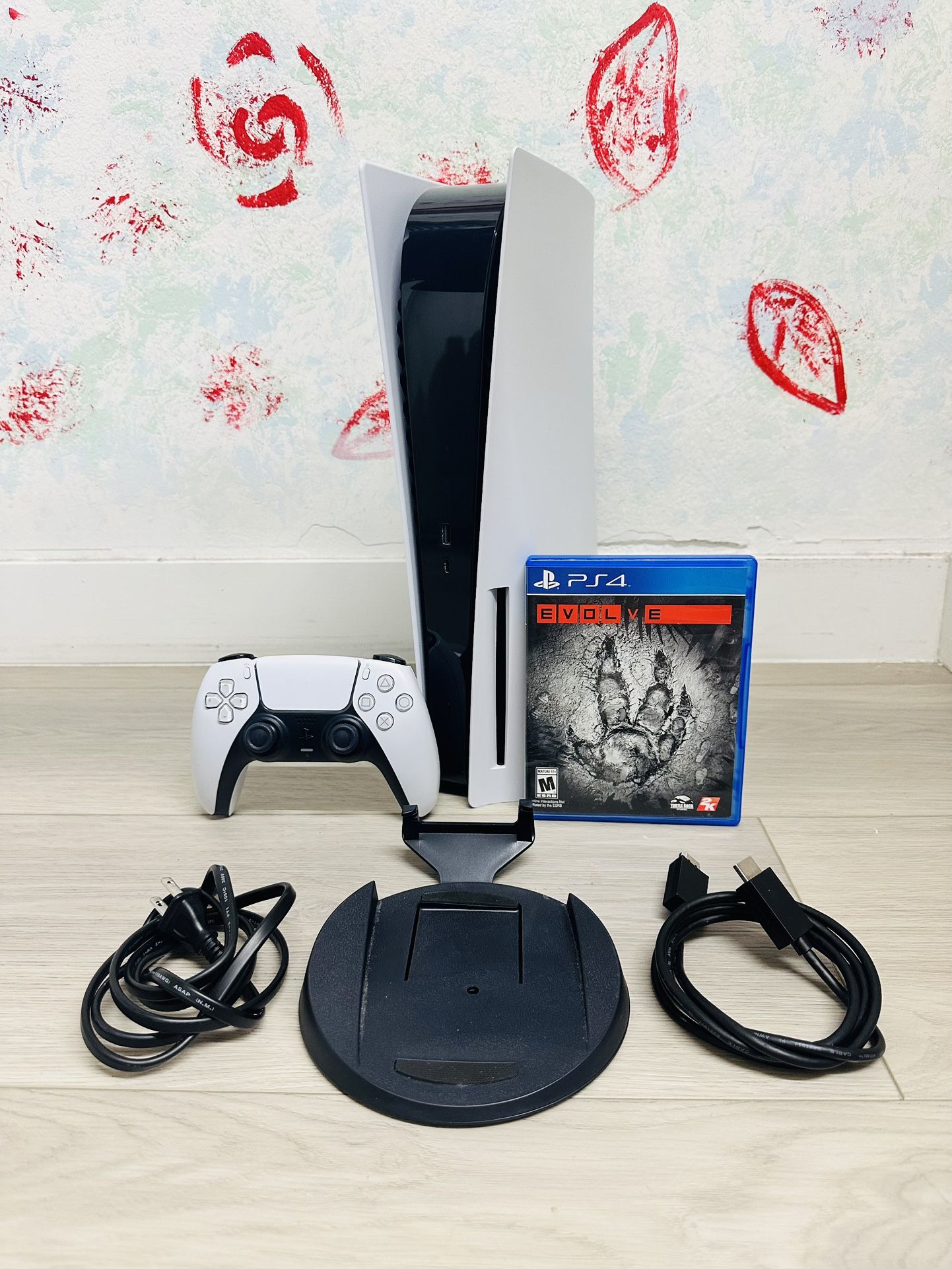 Sony PlayStation 5 - 825GB , Bonus 1 Game Evolve ( Used Very New )