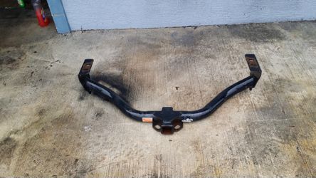 TRAILER HITCH FOR 2011 TOYOTA TUNDRA, MAY FITS DIFFERENT YEAR OR MODEL, PLEASE CALL OR TEXT {contact info removed}