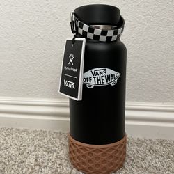 Vans Hydro Flask With Boot for Sale in Ventura, CA - OfferUp