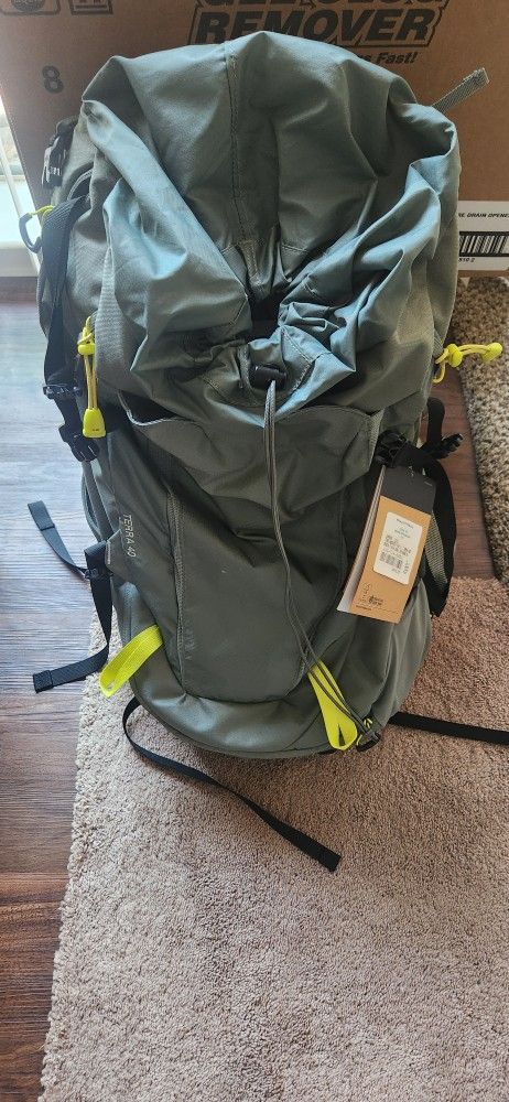 New The North Face Hiking Backpack