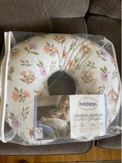 Boppy pillow
