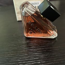 Prada Paradoxe