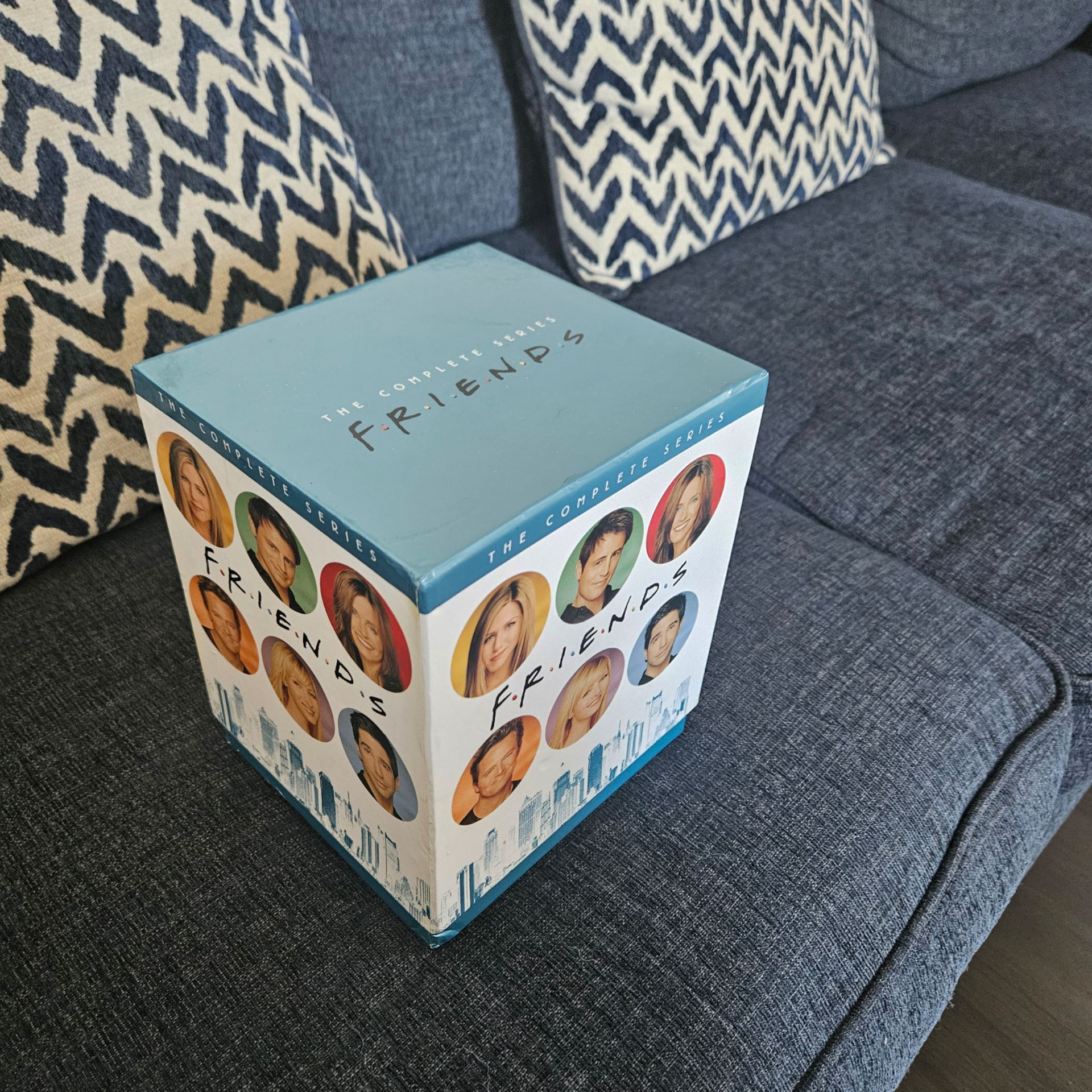Friends DVD series complete set for Sale in Brooklyn, NY - OfferUp