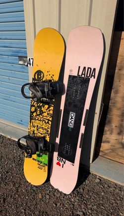 2 Snowboards + Burton Bindings & Ion Boots ā Burton Blunt 155 / Nidecker Lada