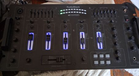 Vintage Mixer With Eq And Effects