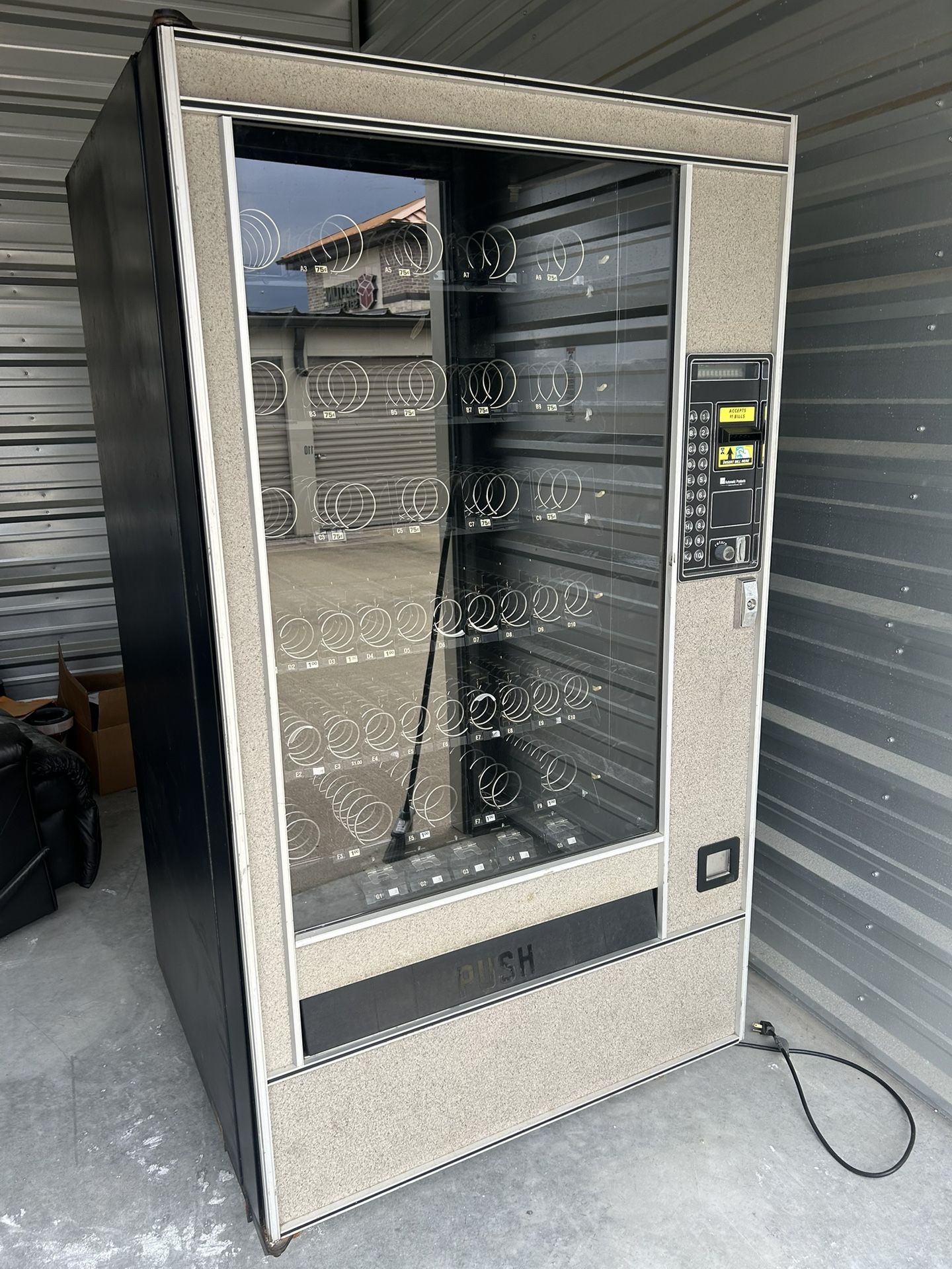 Automatic Products (AP 112 Type) Snack Vending Machine - Must Go in 48 Hours!