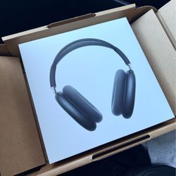 AirPods Max (USB-C) - New/Opened/Never Used