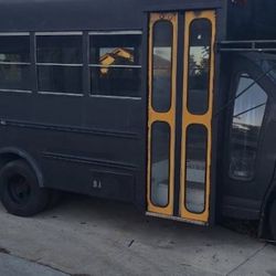 2001 Chevy Express 3500 Bus