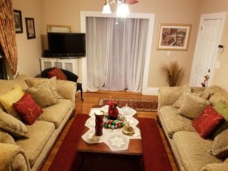 Briyhill Sofas and Thomasville coffee table