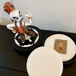 Disney Star Wars Weekends 2015 Daisy Duck as Aura Sing Med figure