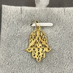 Hamsa Hand Pendant 14K Yellow Gold 1.2 Grams