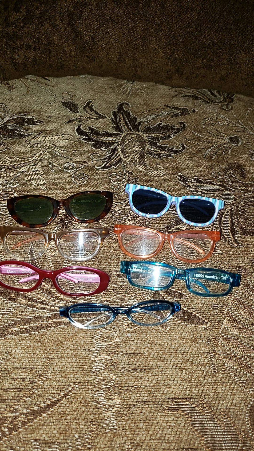 American girl doll /sunglasses and glasses
