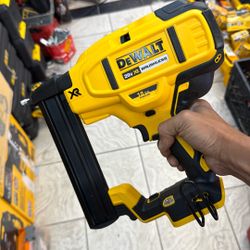 Dewalt 20v Narrow crown Stapler 
