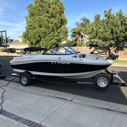 2016 Tahoe 400 TF Boat (VERY LOW HOURS)