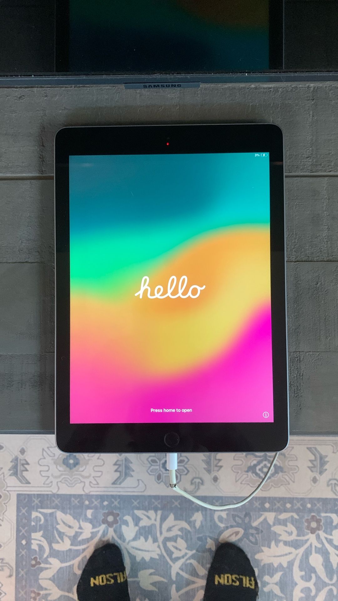 Apple iPad 6th Generation 32 G