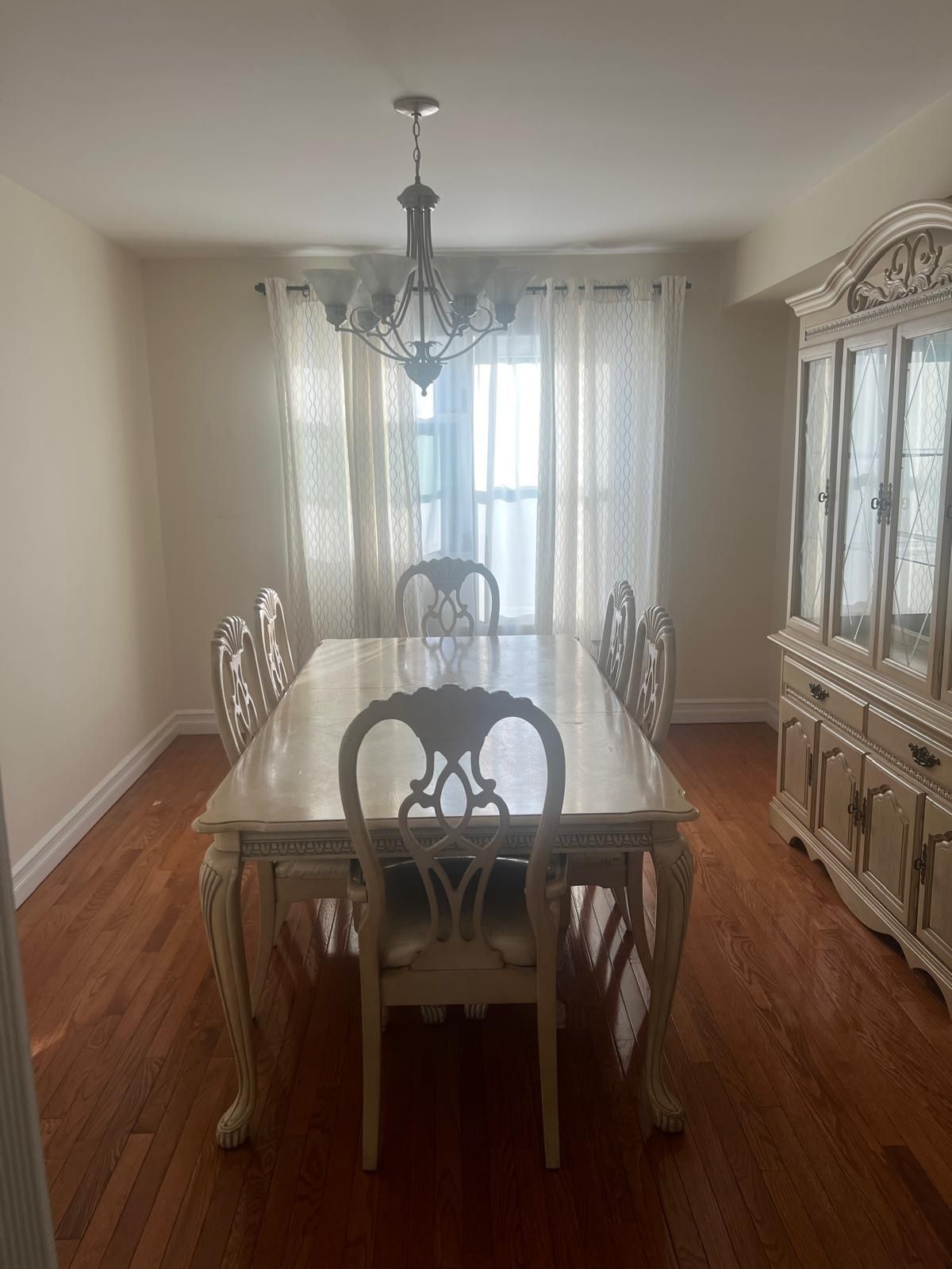 6 Chairs, Dining Room Table With Extension, Matching China Cabinet. All Solid Wood 
