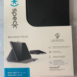 Speck Balance Folio 10.9”/11” iPad Black 