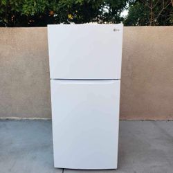 LG Refrigerator 20cu Ft 30x33x66👍👌3 MONTHS WARRANTY 