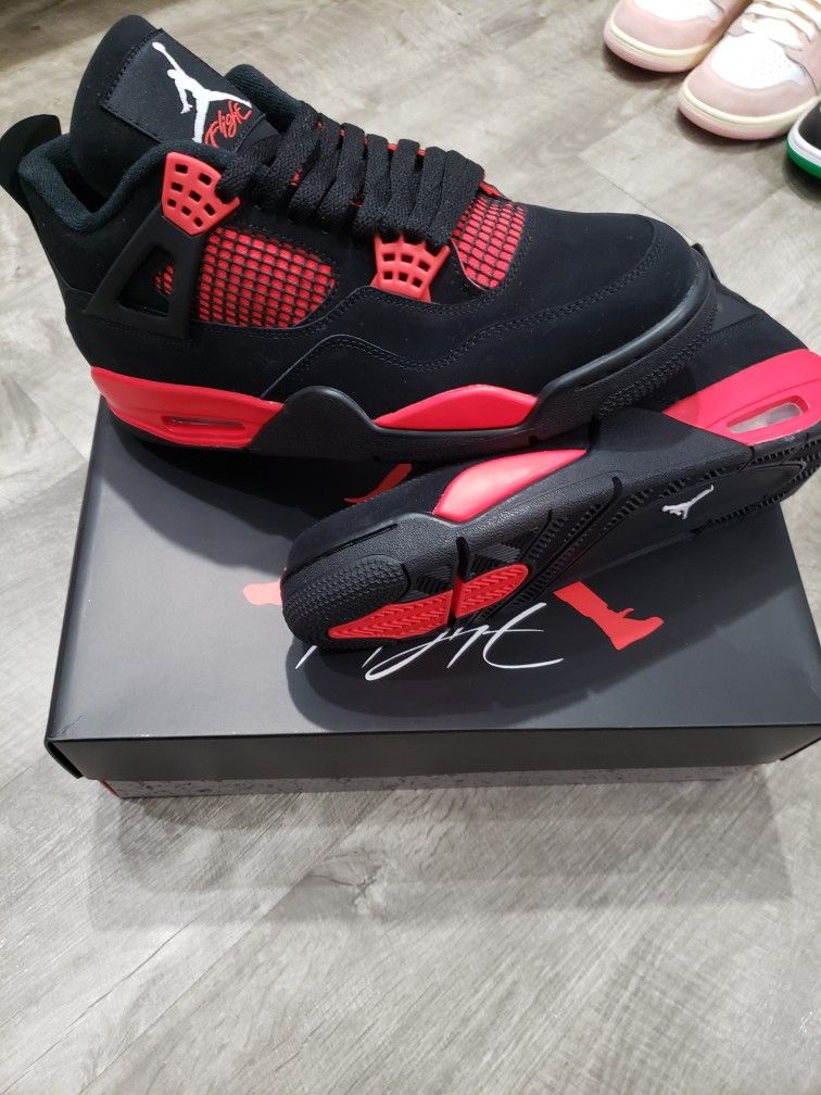 Air Jordan Retro 4 Red Thunder