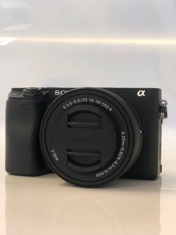 Sony a6400 w/16-50mm Kit Lens (used excellent condition)
