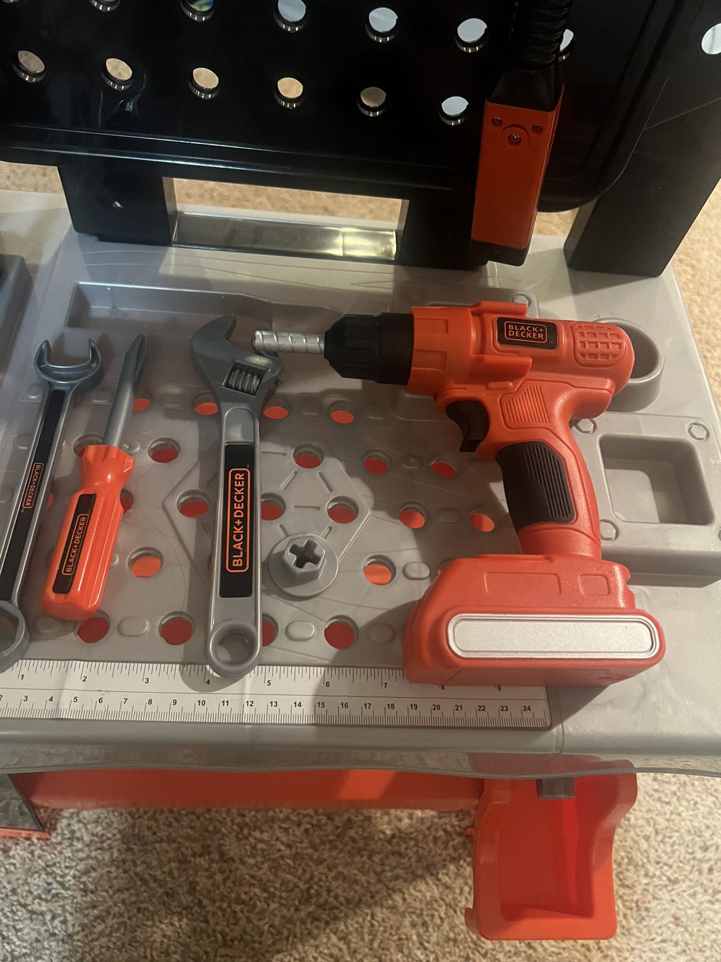 Black and Decker Kids Workshop and Workbench for Sale in Crystal