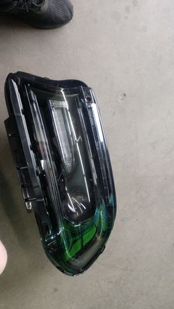 2015/2018 charger hid left headlight