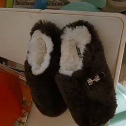 NEW SZ MED BETSY JOHNSON SOFT CUTE SLIPPERS 9 FINAL PRICE Look My Post Tons Item