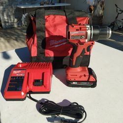 Milwaukee M18 1/2 Drill Kit 