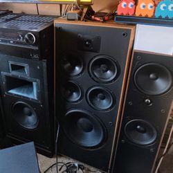Polk Audio~M12 (Asking Price$300) With Grill