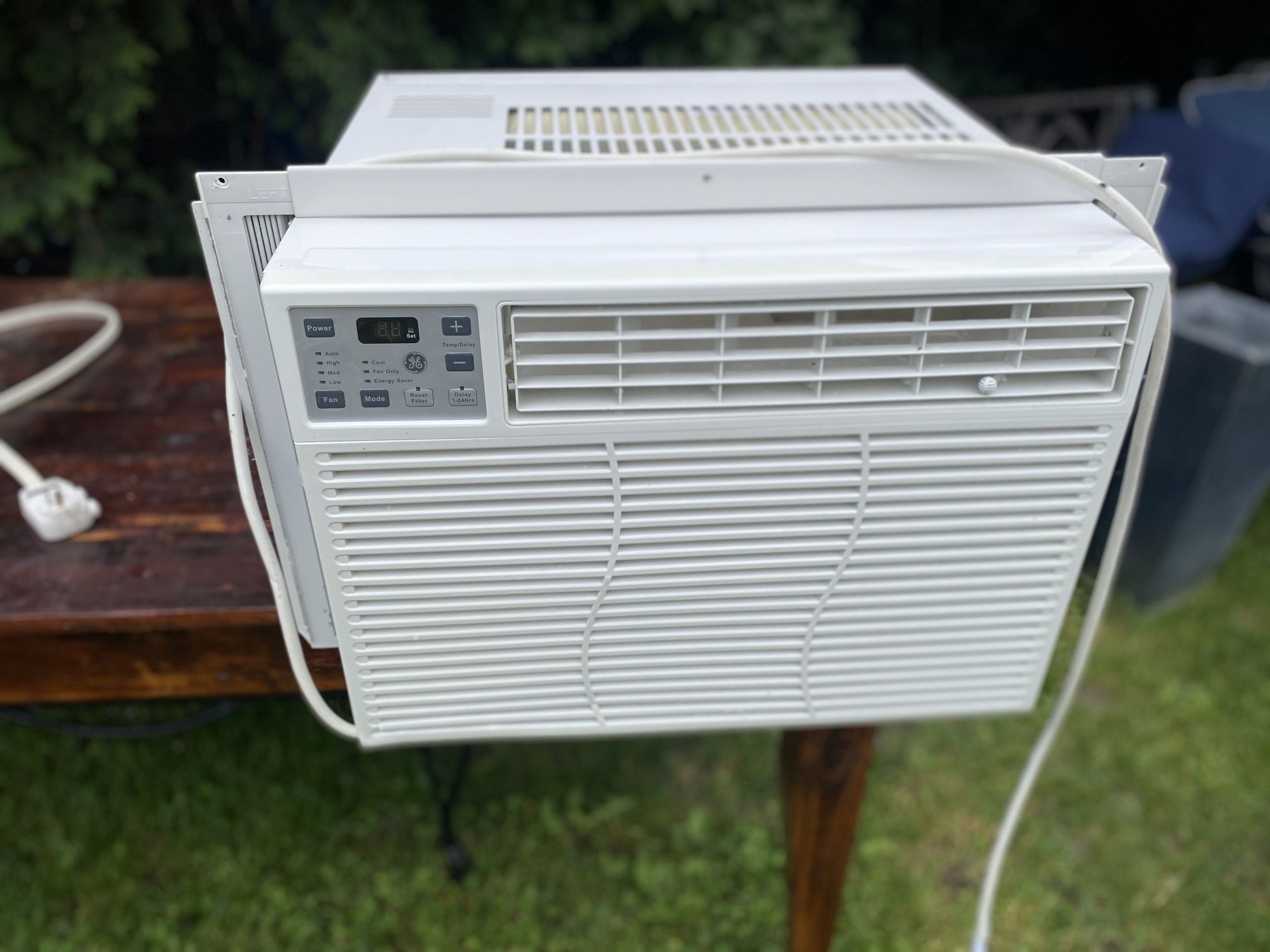 GE 10,000 BTU Air Conditioner Window AC Model AEL10AVL1