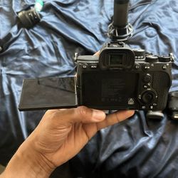 Camera/lenses And Streaming Equipment 