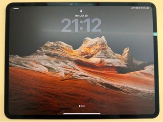 13-inch iPad Pro Wi-Fi + Cellular 2TB with nano-texture glass - Space Black