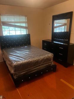 Furniture bedroom, set queen size