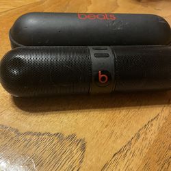 Beats Pill + Case + Charger
