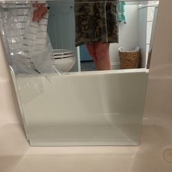 2 Mirrors 