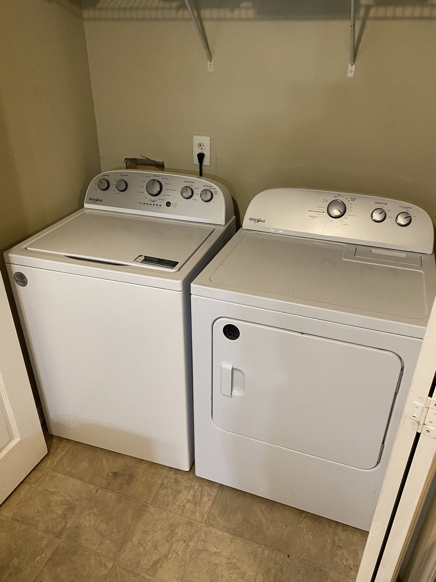 Whirlpool Washer & Dryer Set