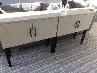 2 End tables