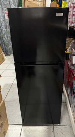 Vissani - 10.1 cu. ft. Top Freezer Refrigerator in Black
