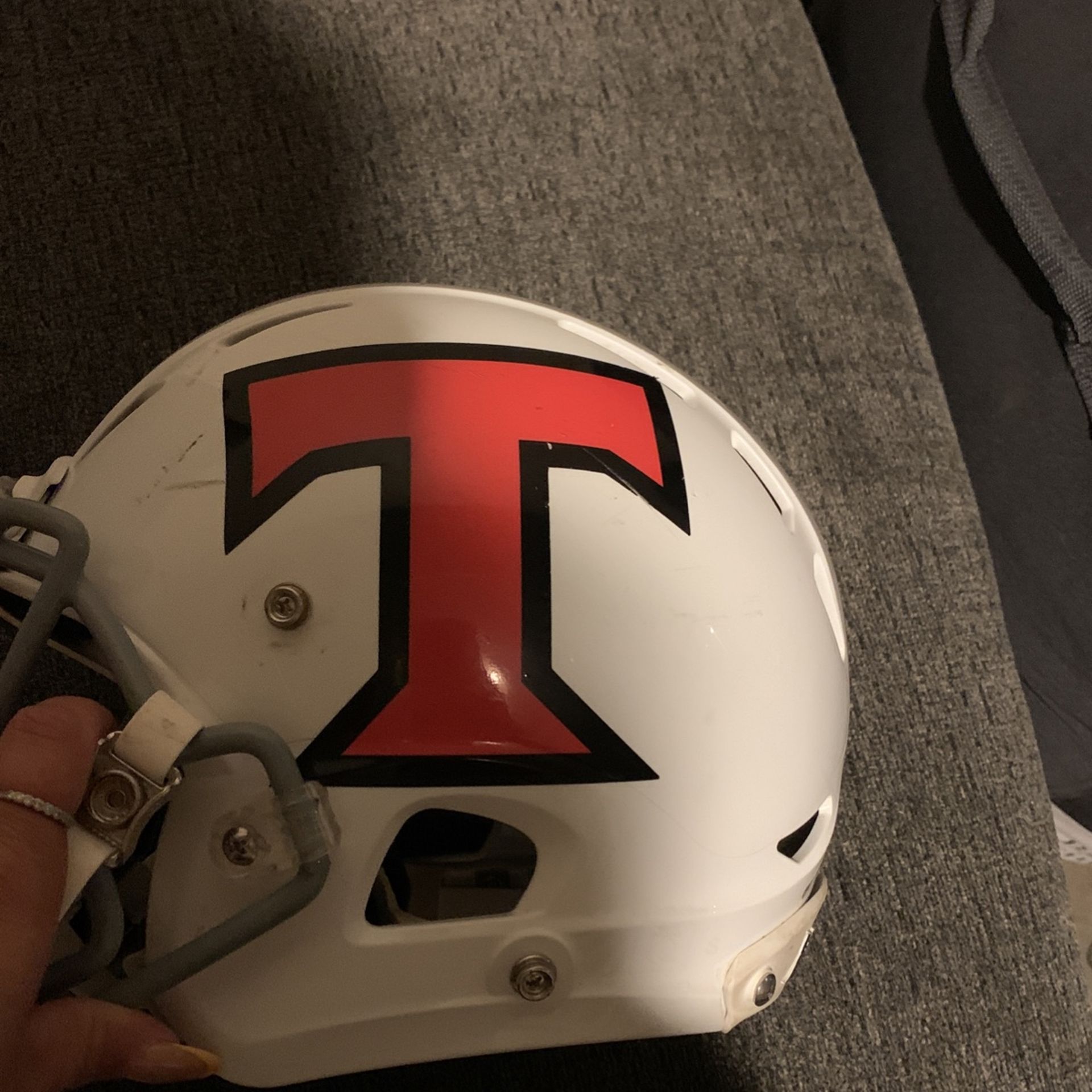 Xenith Youth Small Football Helmet for Sale in Gresham, OR OfferUp