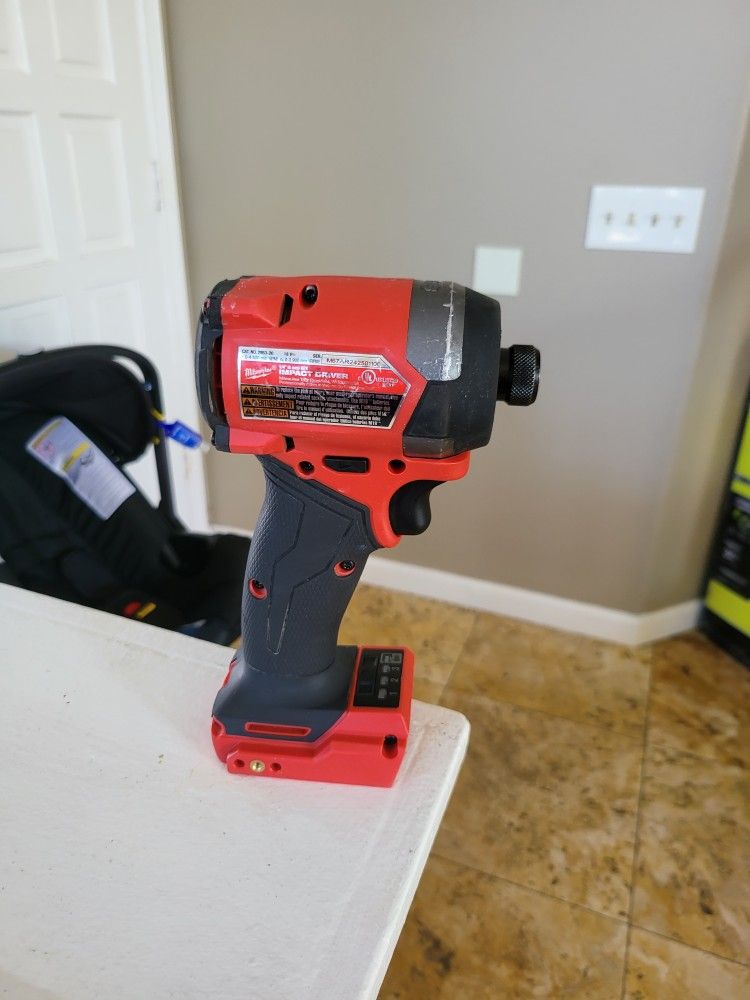 Milwaukee FUEL 18V Lithium-Ion Brushless Cordless 1/4 in. Hex Impact Driver (Tool-Only-used in good working condition)