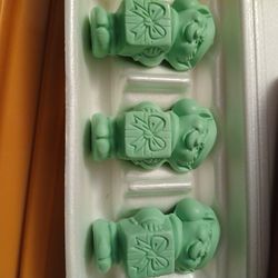 3 elves Christmas fragrance soaps