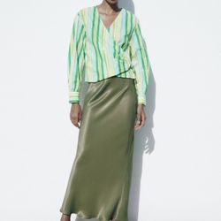 Zara stripe print green blouse size M