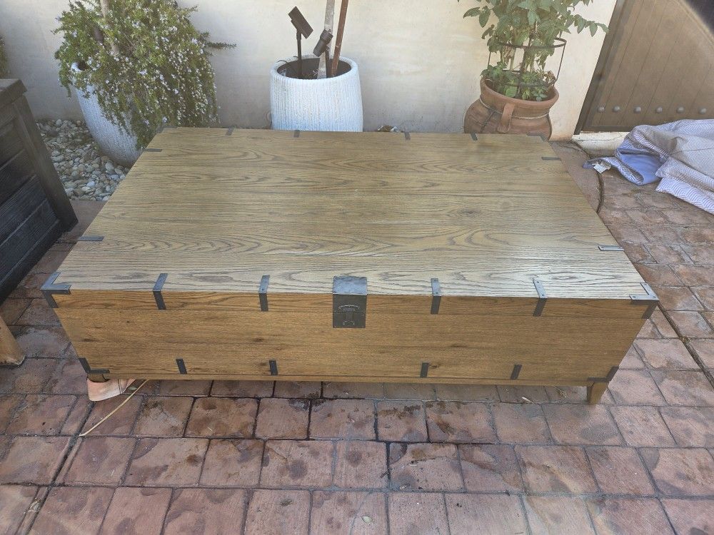 Restoration Hardware Heirloom Coffee Table With Side Drawers
