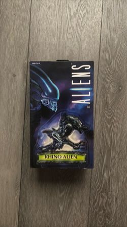 ALIENS Rhino Alien Action figure