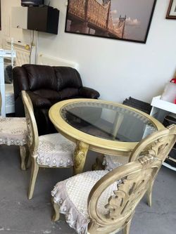 Used 5pcs dining set